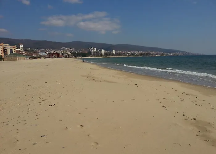 Victoria Perla Slantchev Briag